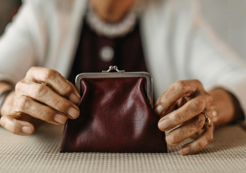 Steigende Kosten in der Pflege: Pflegeheime werden immer teurer