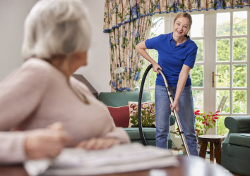 Wie werde ich Haushaltshilfe bei der Krankenkasse?
